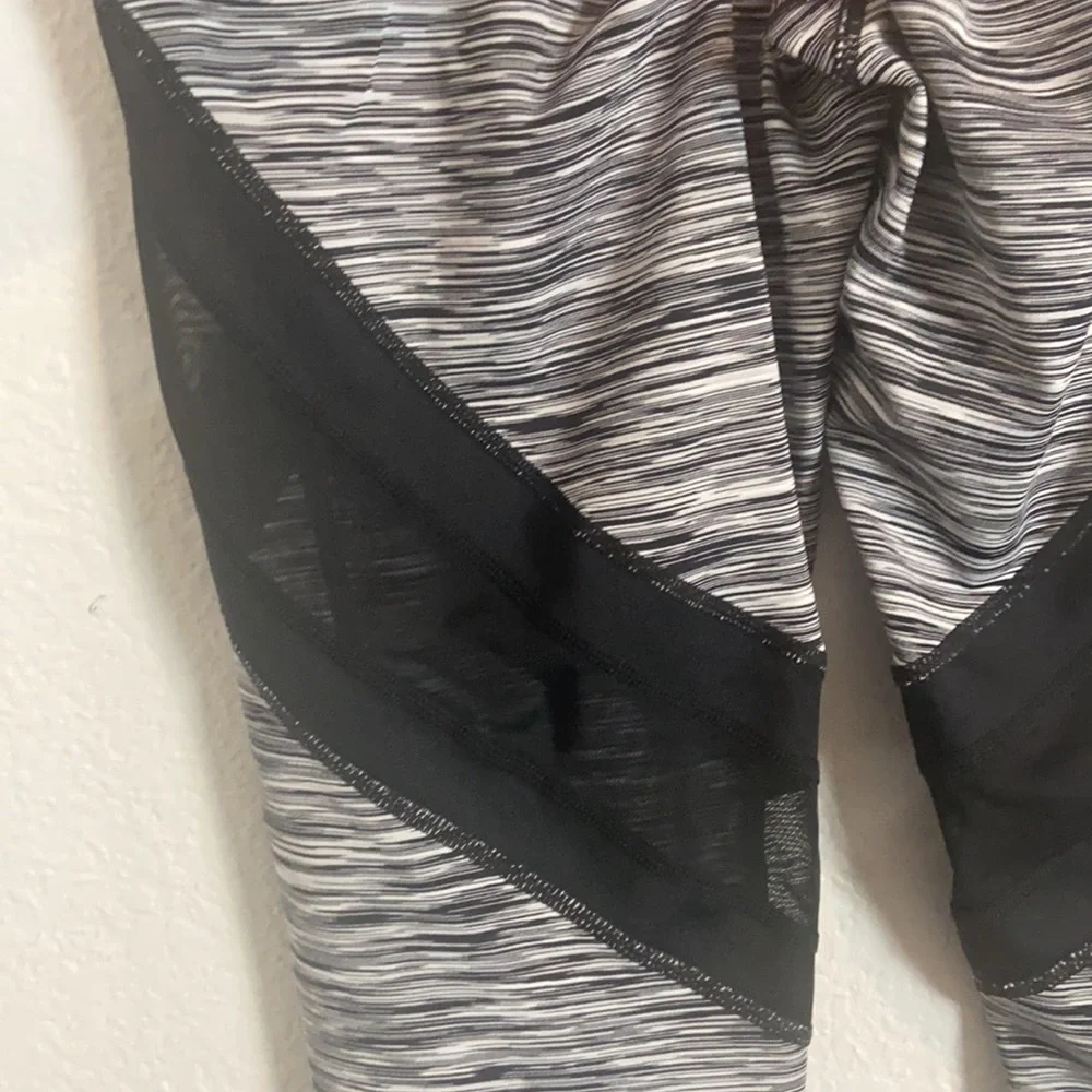 Z by Zella Black and gray leggings - Picture 9 of 11